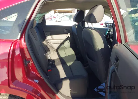 2009 Ford Focus Se from USA, damaged, VIN 1FAHP35N49W102583